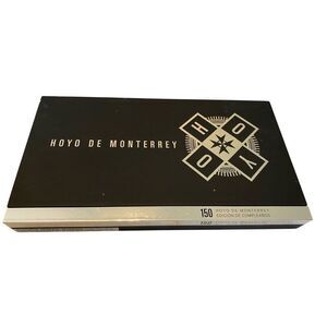 Empty Hoyo de Monterrey 150 Edición de Cumpleaños Cigar Box Black Collectors Tin